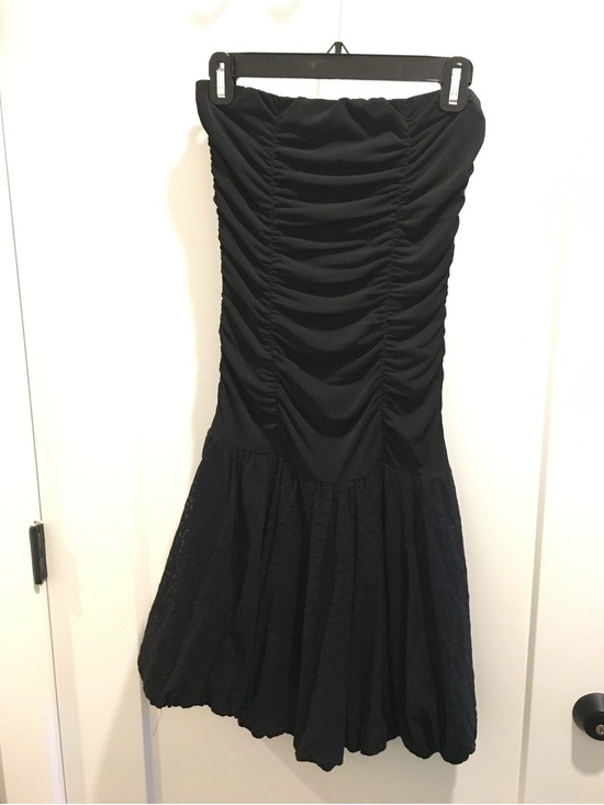 XOXO Dresses & Skirts - XOXO Black Strapless Lace Mini Dress